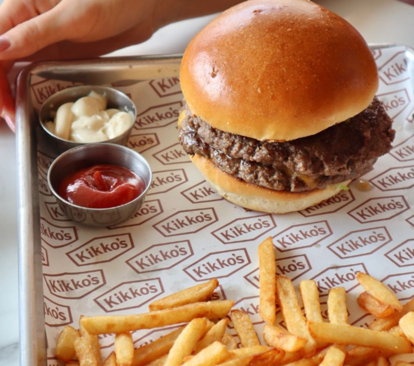 HiDubai-business-kikkos-restaurant-food-beverage-restaurants-bars-business-bay-dubai