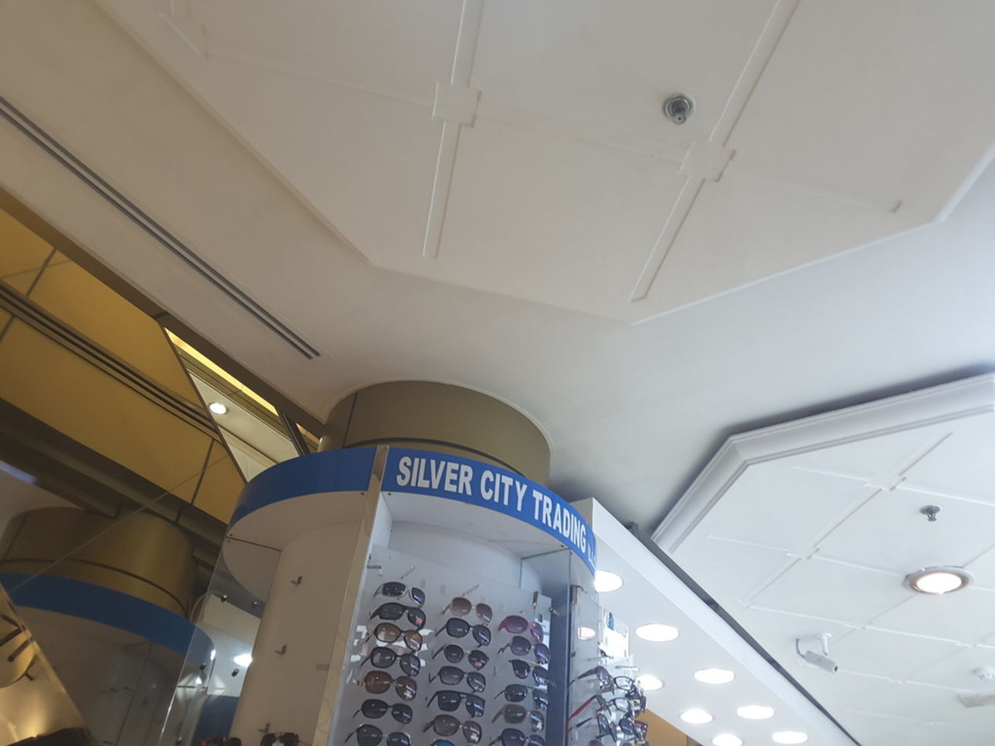 HiDubai-business-silver-city-trading-branch-shopping-fashion-accessories-al-daghaya-dubai-2