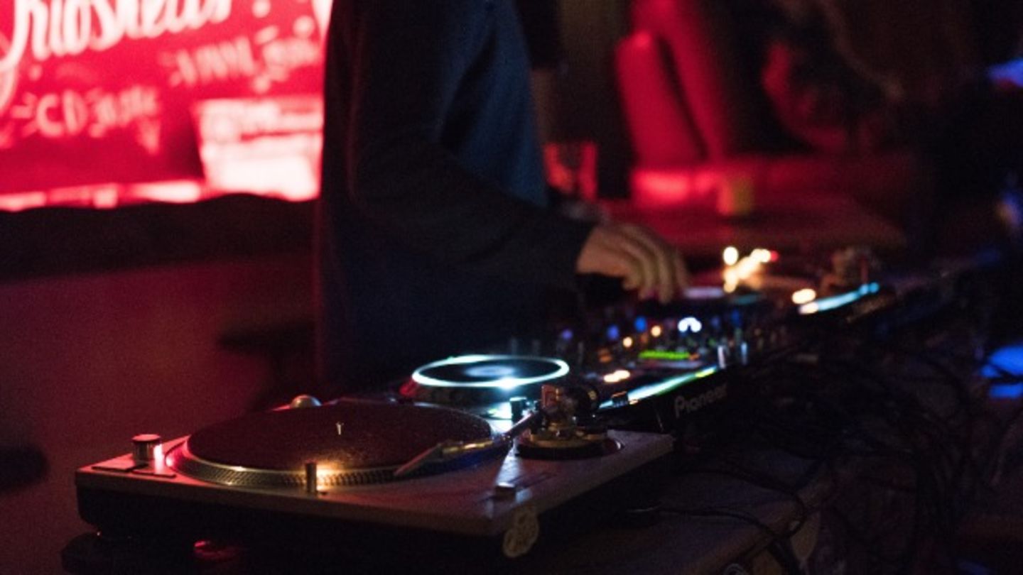 HiDubai-business-mazagan-night-club-leisure-culture-nightclubs-al-muraqqabat-dubai