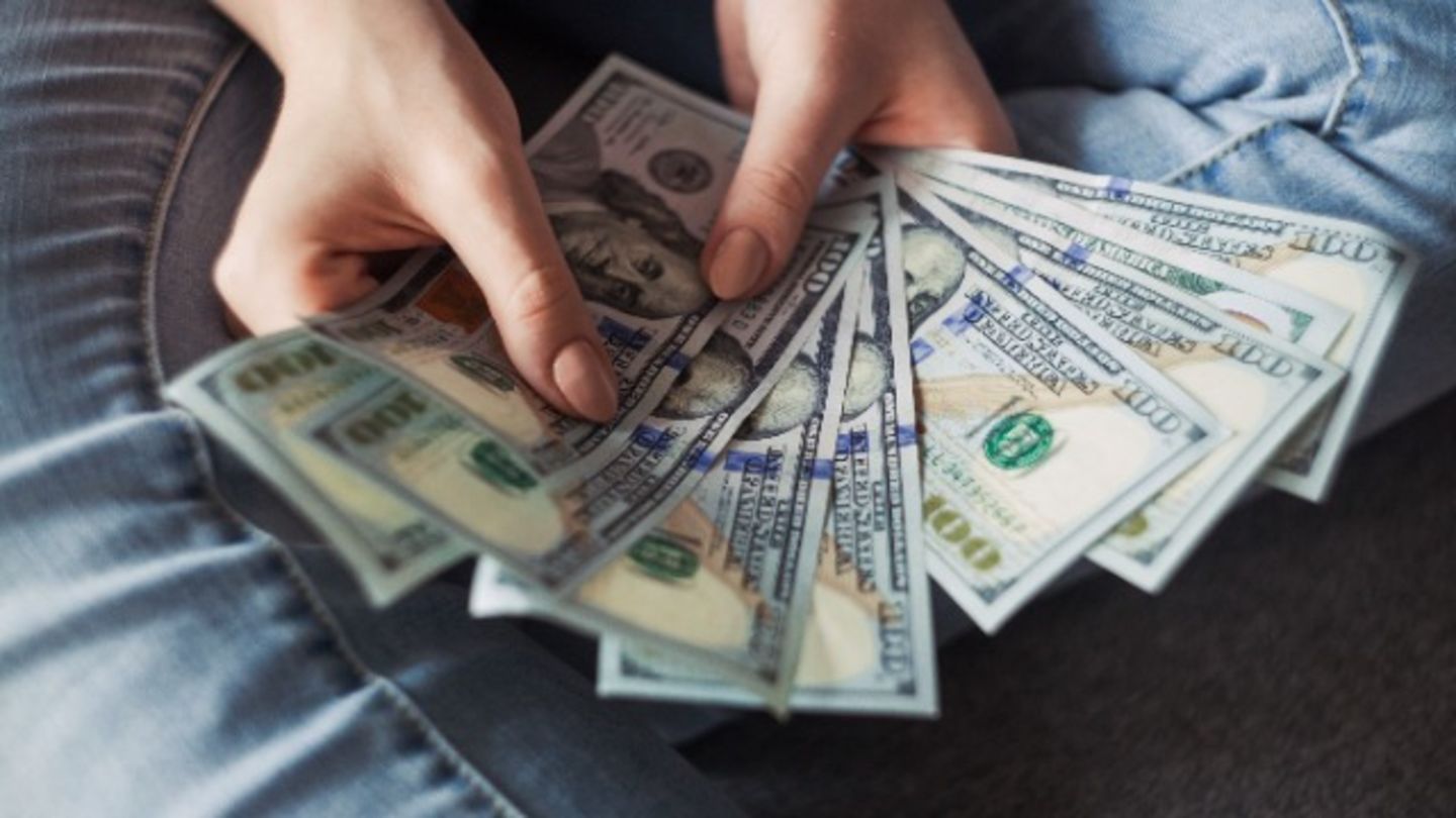 HiDubai-business-progoti-exchange-finance-legal-money-exchange-al-muteena-dubai