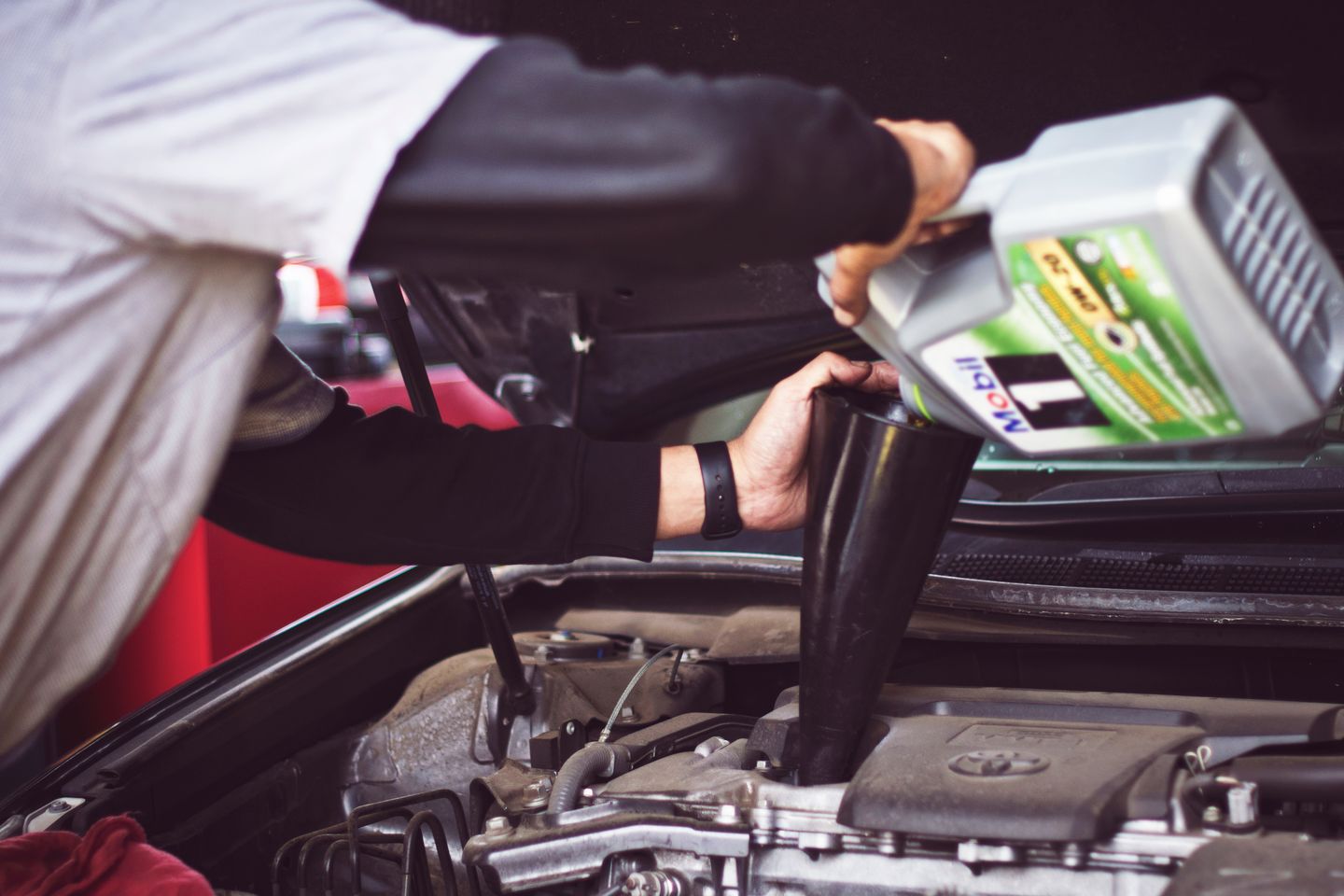 HiDubai-business-al-nuhad-auto-repairing-garage-transport-vehicle-services-car-assistance-repair-umm-ramool-dubai