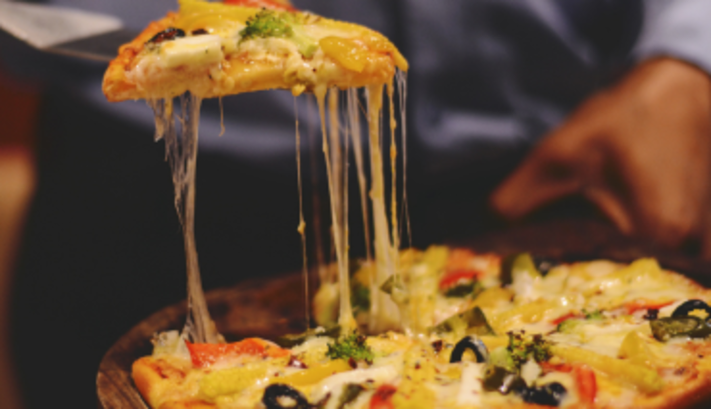 HiDubai-business-pull-me-pizzeria-food-beverage-restaurants-bars-jumeirah-village-circle-al-barsha-south-4-dubai