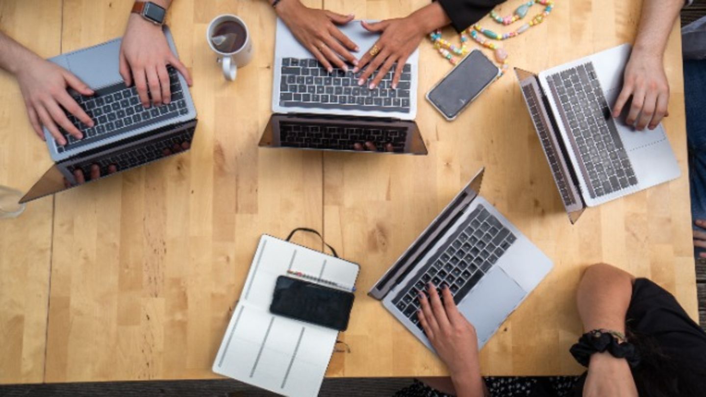 HiDubai-business-sns-management-consultancy-b2b-services-management-consultants-business-bay-dubai