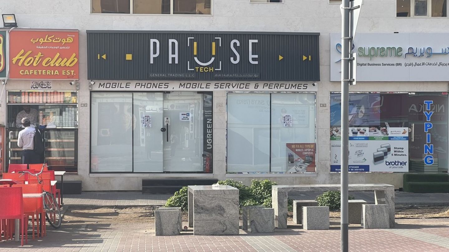 HiDubai-business-pause-tech-shopping-consumer-electronics-al-karama-dubai