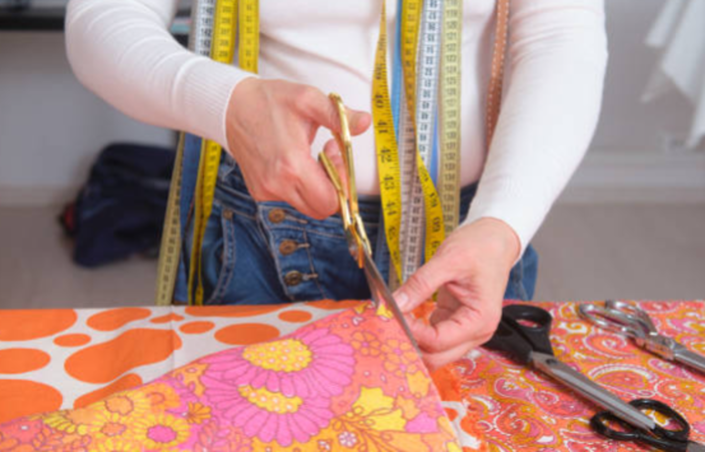 HiDubai-business-dream-girl-textiles-and-tailors-b2b-services-distributors-wholesalers-oud-metha-dubai