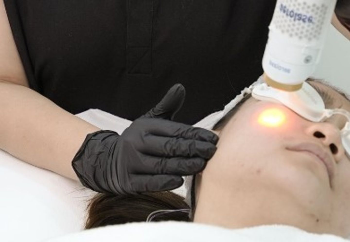 HiDubai-business-athena-dermatology-clinic-beauty-wellness-health-specialty-clinics-the-greens-al-thanyah-3-dubai