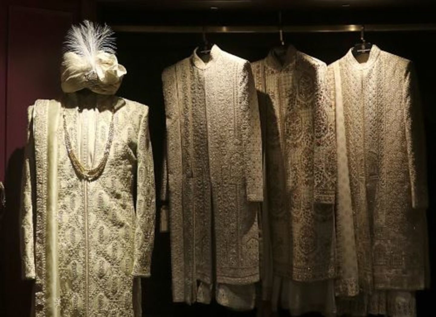 HiDubai-business-kora-shopping-apparel-meena-bazar-al-souq-al-kabeer-dubai