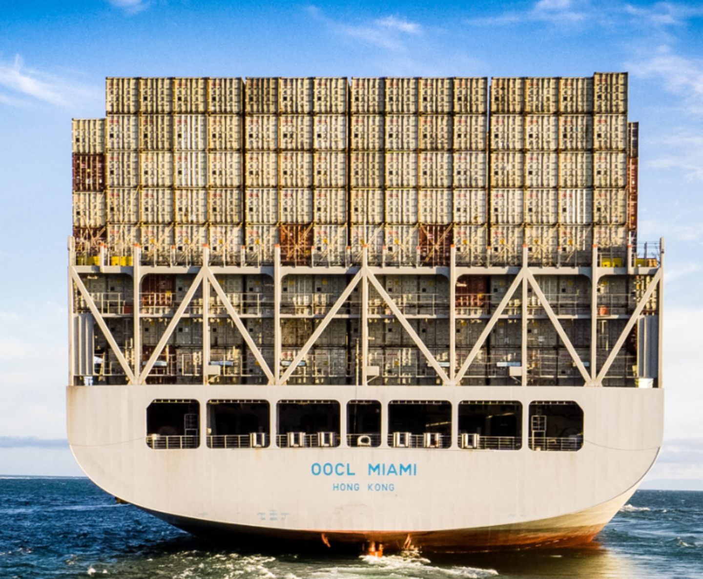 HiDubai-business-oocl-uae-shipping-logistics-sea-cargo-services-trade-centre-1-dubai