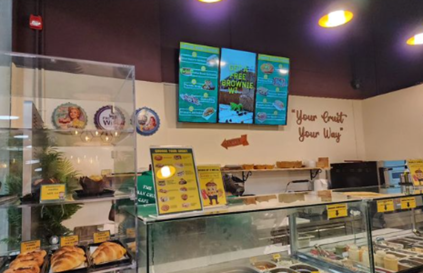 HiDubai-business-urban-crust-cafe-food-beverage-restaurants-bars-oud-metha-dubai