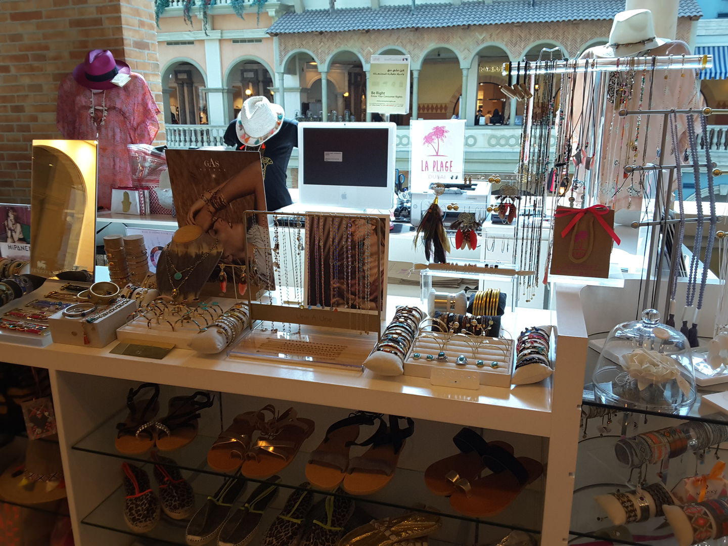 HiDubai-business-identity-trading-shopping-fashion-accessories-jumeirah-1-dubai