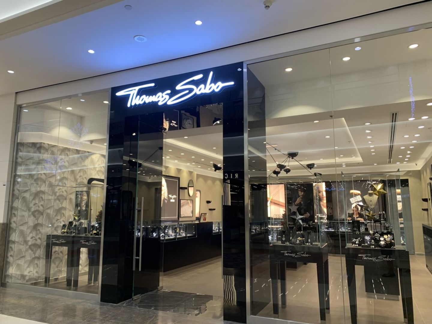HiDubai-business-thomas-sabo-shopping-jewellery-precious-stones-mankhool-dubai