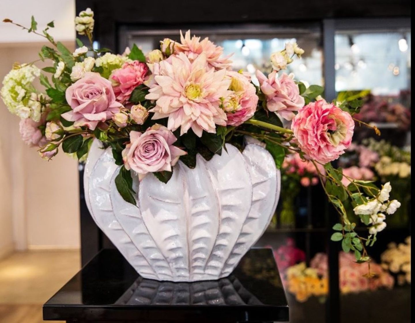 HiDubai-business-maison-des-fleurs-shopping-souvenirs-gifts-dubai-international-financial-centre-zaabeel-2-dubai