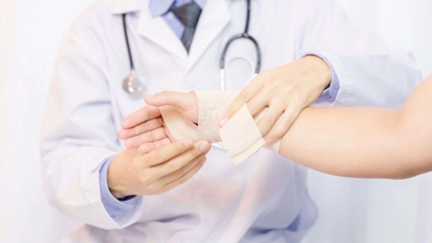HiDubai-business-zakha-home-health-care-center-beauty-wellness-health-healthcare-al-barsha-1-dubai