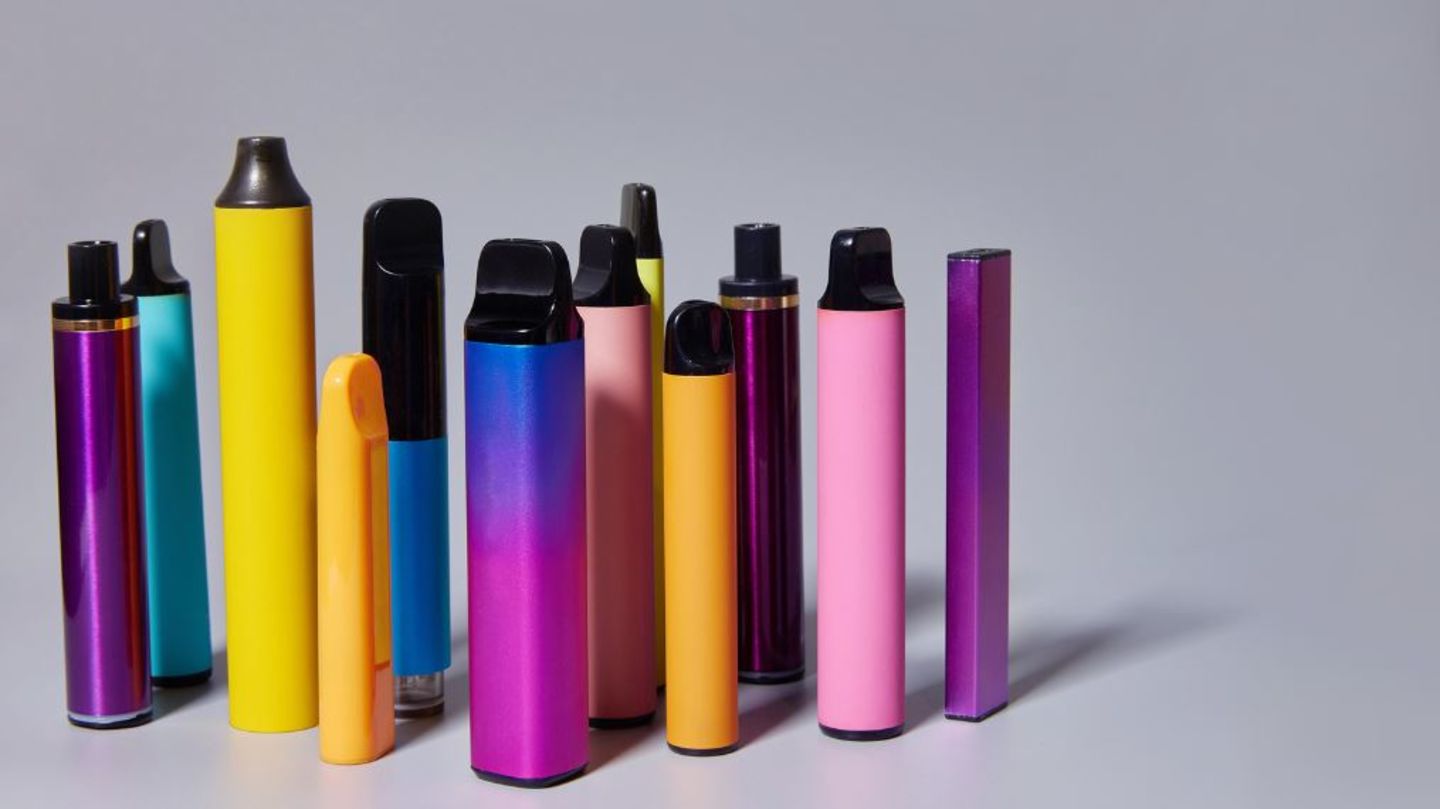 HiDubai-business-al-qersh-alzahabi-smoking-requisites-trading-shopping-smoking-centers-al-murar-dubai