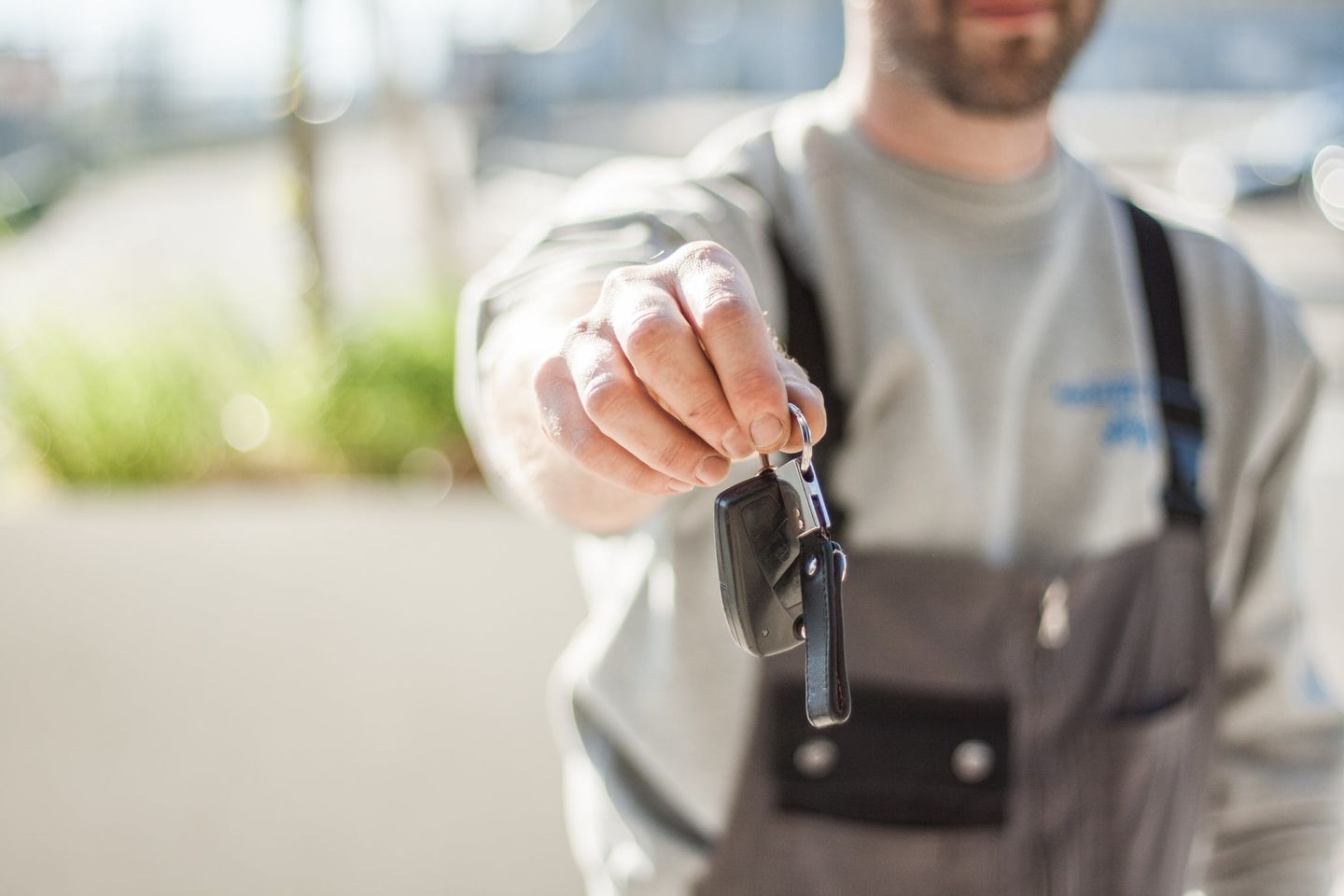 HiDubai-business-red-sea-rent-a-car-transport-vehicle-services-car-rental-services-al-muteena-dubai-2