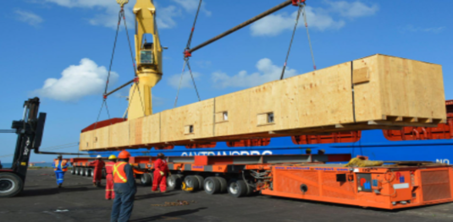 Груз ответственности. Логотип люкс карго. Карго 899 ссылка приложения. Ford cargo h298. Ford cargo.