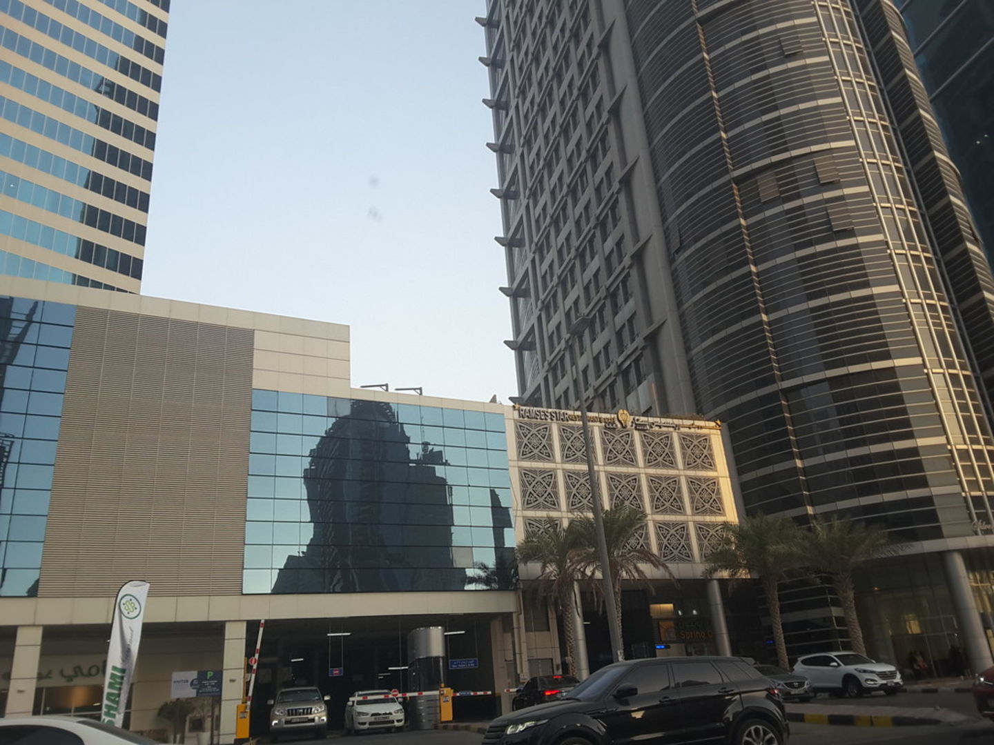 HiDubai-business-ramses-star-restaurant-cafe-food-beverage-cafeterias-business-bay-dubai-2
