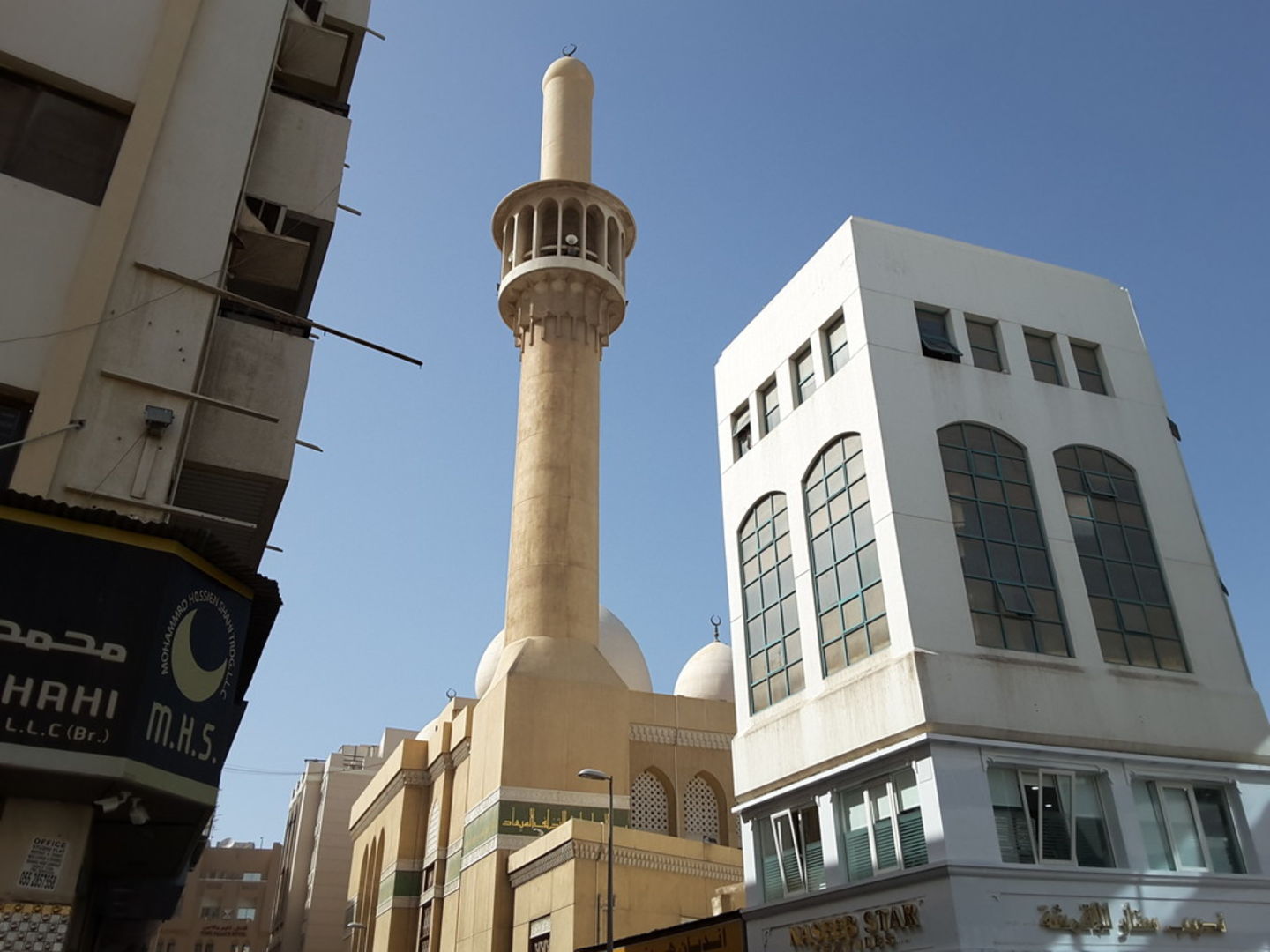 HiDubai-business-ali-bin-abi-talib-masjid-others-religious-centres-meena-bazar-al-souq-al-kabeer-dubai-2