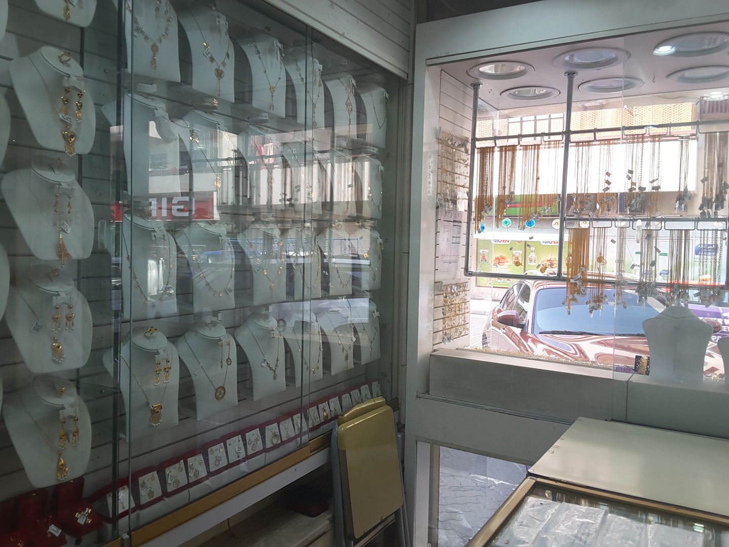 HiDubai-business-jumeira-oasis-jewellery-shopping-jewellery-precious-stones-al-satwa-dubai-4