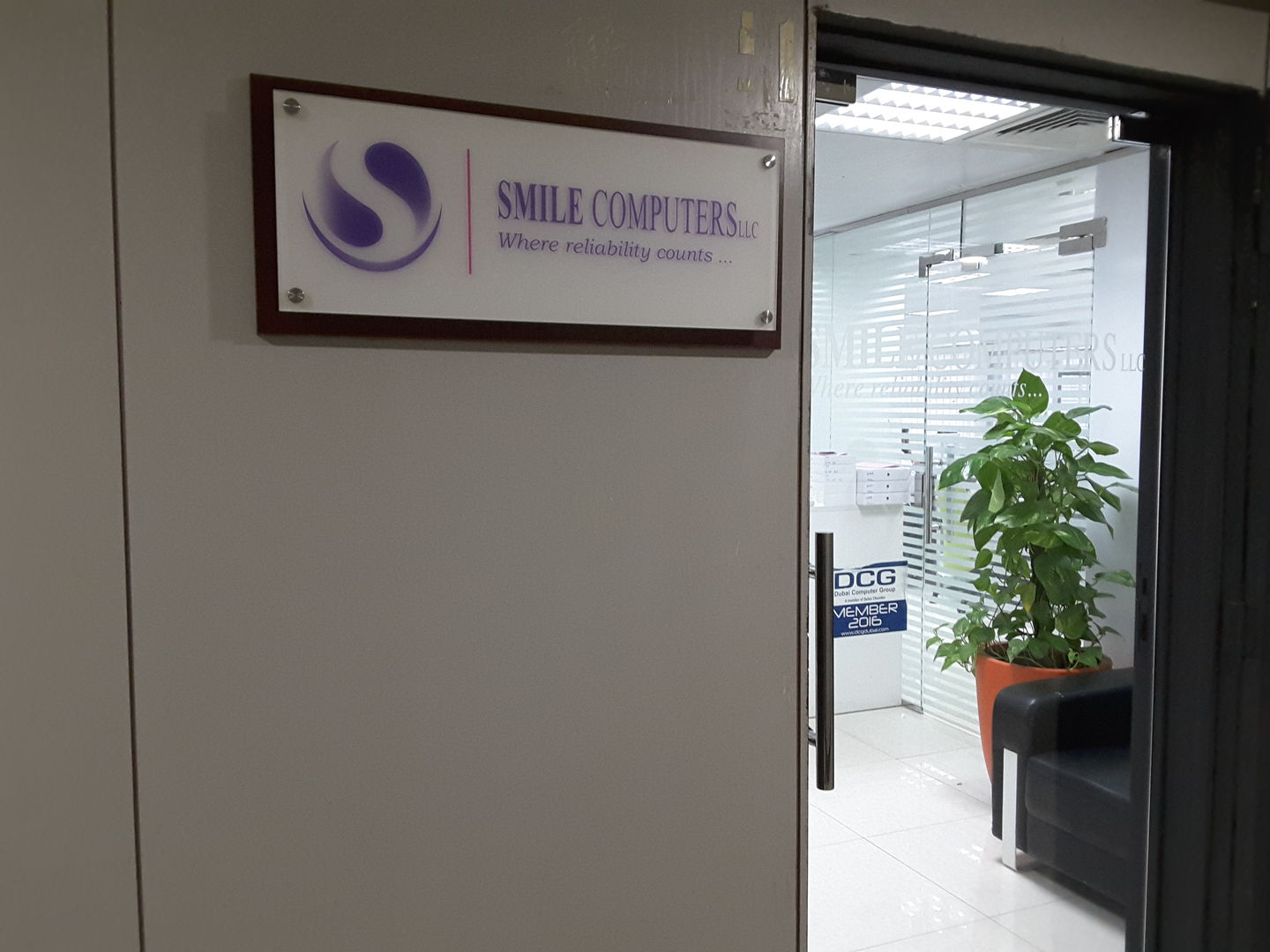 HiDubai-business-smile-computers-shopping-consumer-electronics-al-fahidi-al-souq-al-kabeer-dubai-2