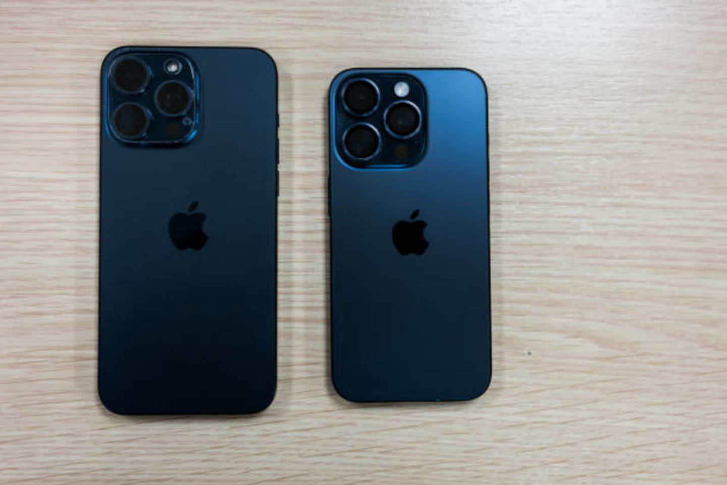 HiDubai-business-sky-max-mobile-trading-shopping-consumer-electronics-al-murar-dubai