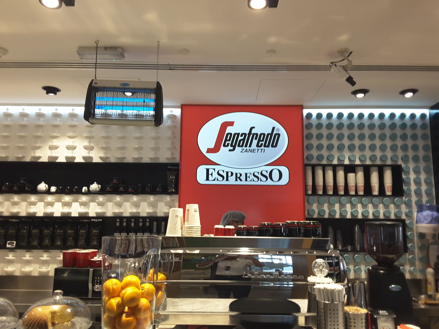 HiDubai-business-segafredo-zanetti-food-beverage-coffee-shops-jumeirah-1-dubai-2