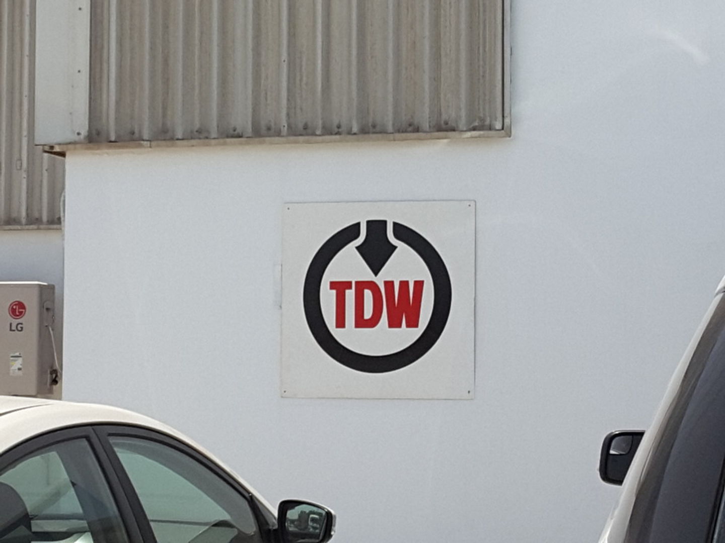 HiDubai-business-tdw-b2b-services-distributors-wholesalers-jebel-ali-free-zone-mena-jebel-ali-dubai-2