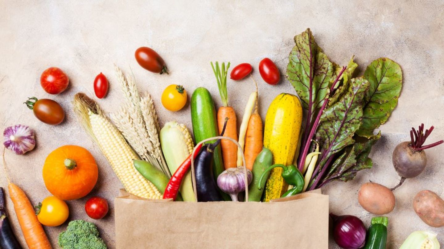 HiDubai-business-ibrahim-and-mohammad-mohiuddin-grocery-shopping-supermarkets-hypermarkets-grocery-stores-ayal-nasir-dubai