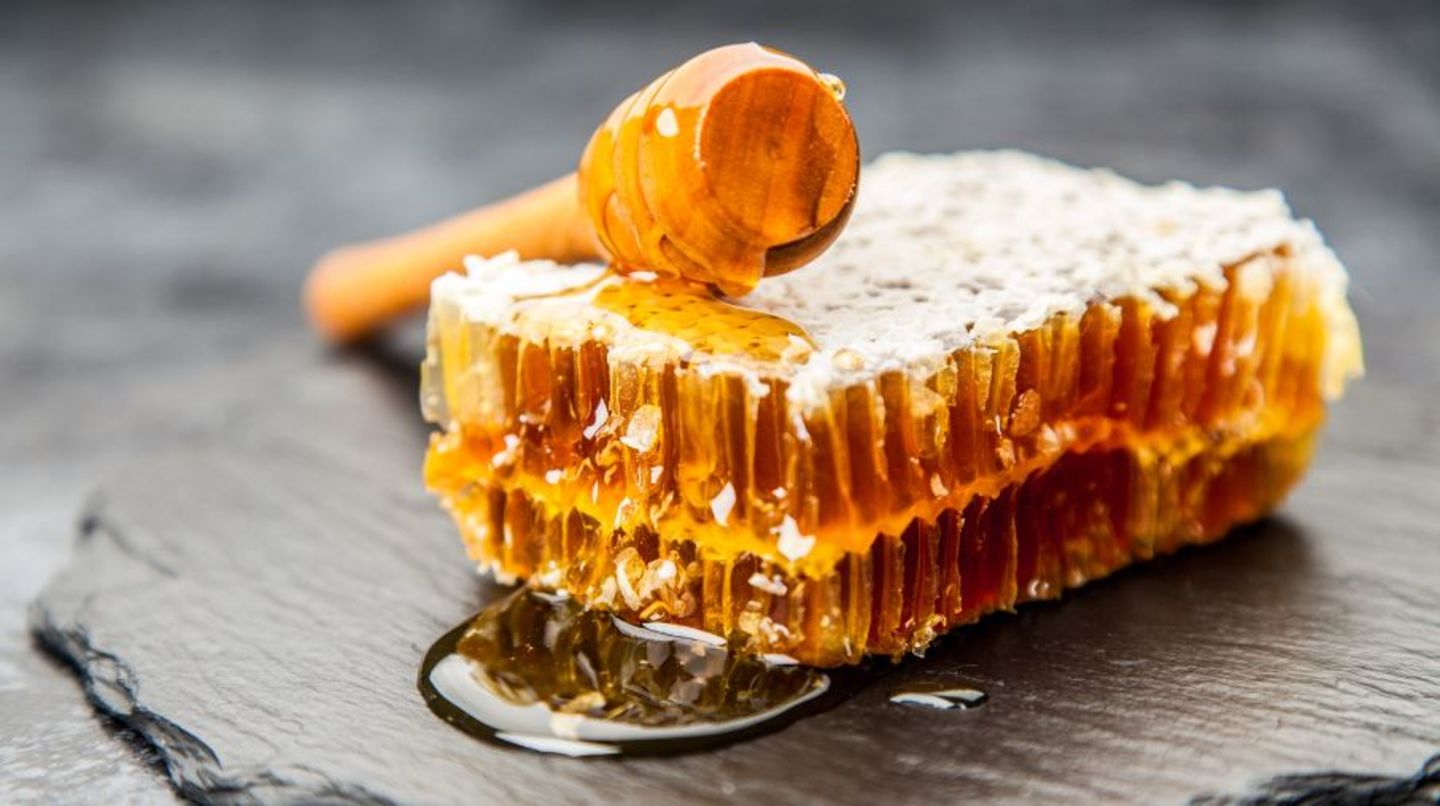 HiDubai-business-daima-food-beverage-bakeries-desserts-sweets-dubai-festival-city-al-kheeran-1-dubai