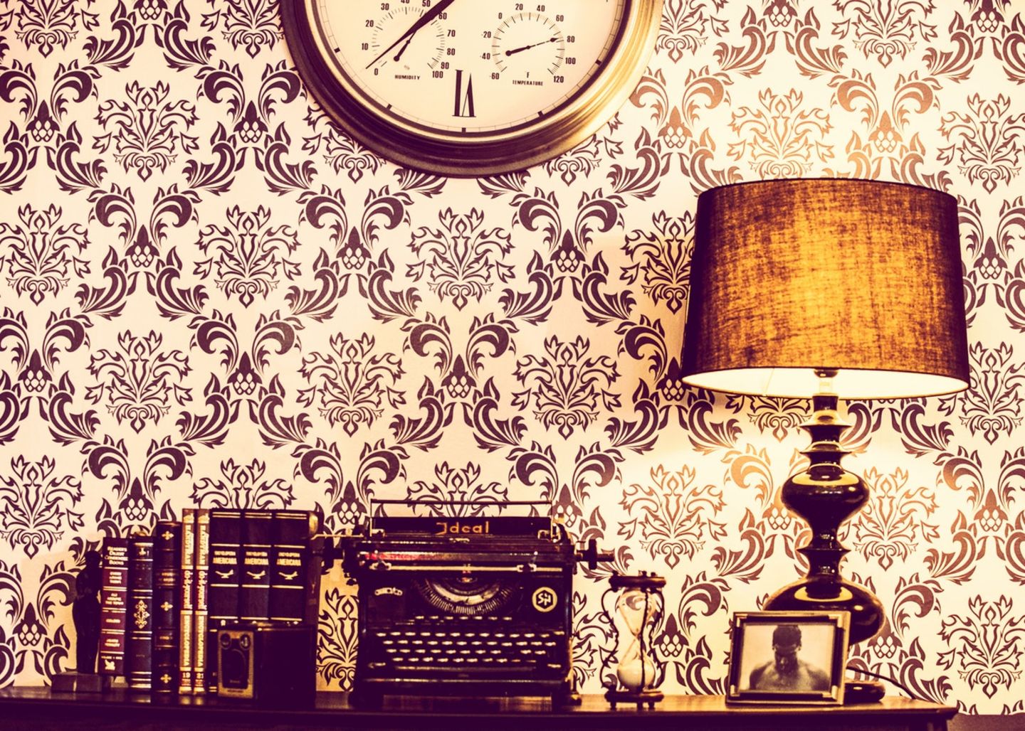 HiDubai-business-al-tanweer-wall-paper-shopping-furniture-decor-naif-dubai