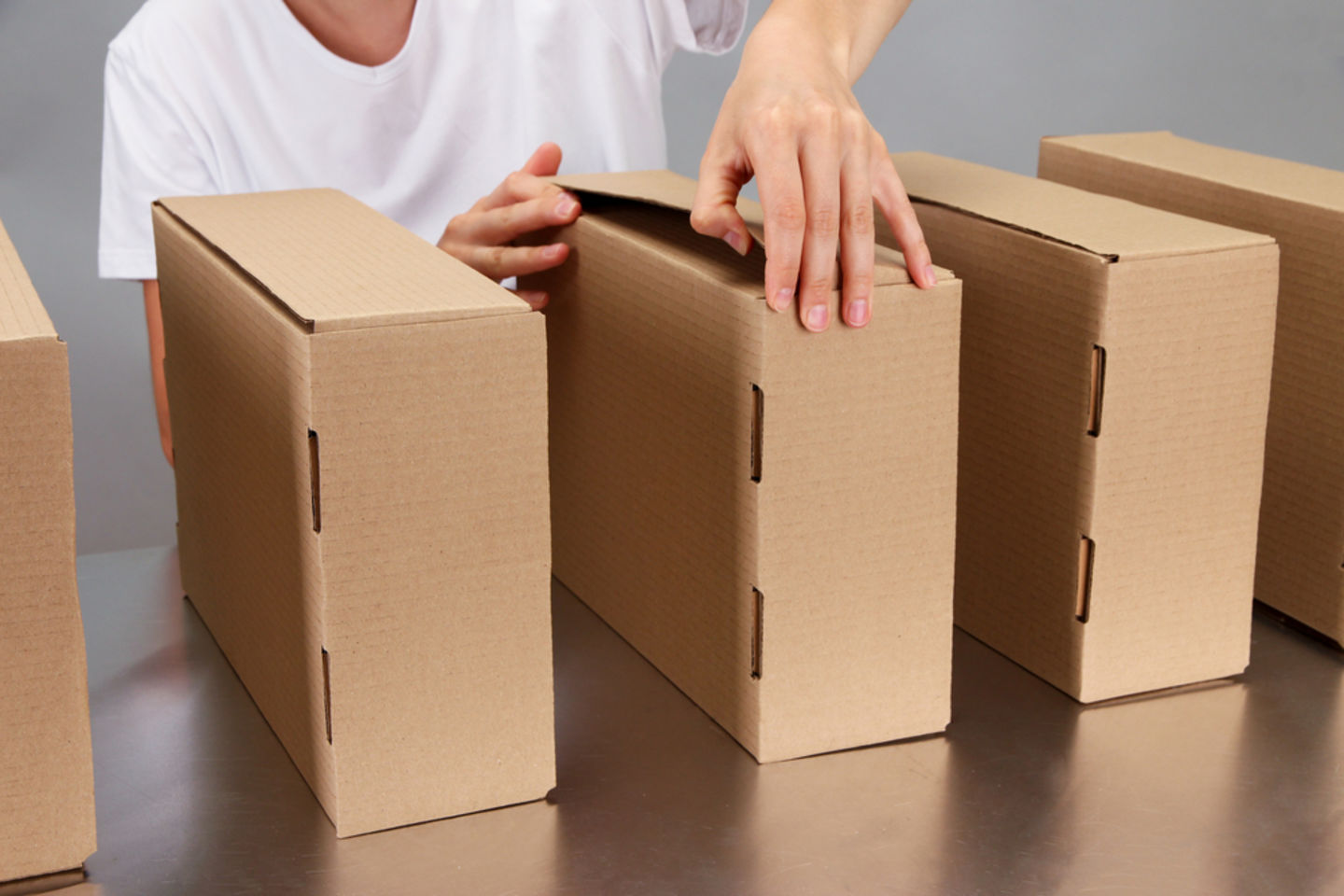 HiDubai-business-freight-international-shipping-logistics-packaging-services-riggat-al-buteen-dubai-2