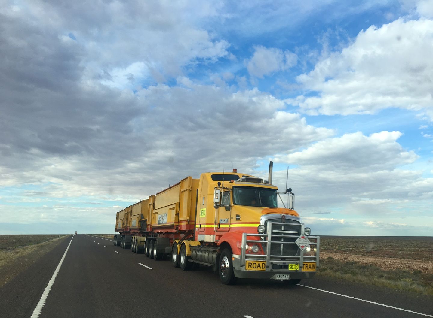 HiDubai-business-al-memzar-star-heavy-light-truck-transport-shipping-logistics-road-cargo-services-international-city-warsan-1-dubai