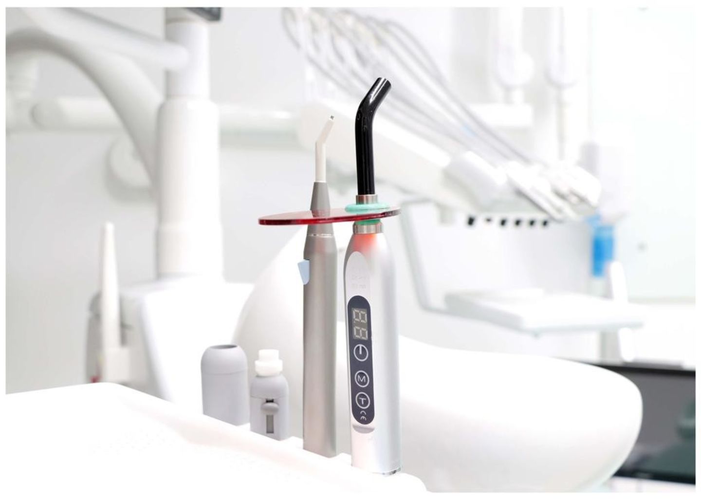 HiDubai-business-dentalzorg-dutch-dental-clinic-beauty-wellness-health-specialty-clinics-jumeirah-lake-towers-al-thanyah-5-dubai