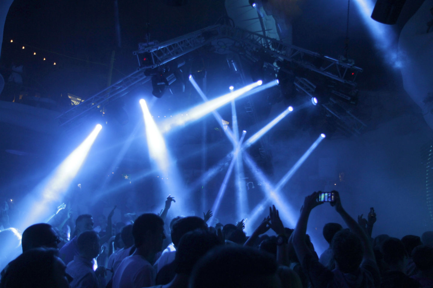 HiDubai-business-chandni-nightclub-leisure-culture-nightclubs-al-muraqqabat-dubai