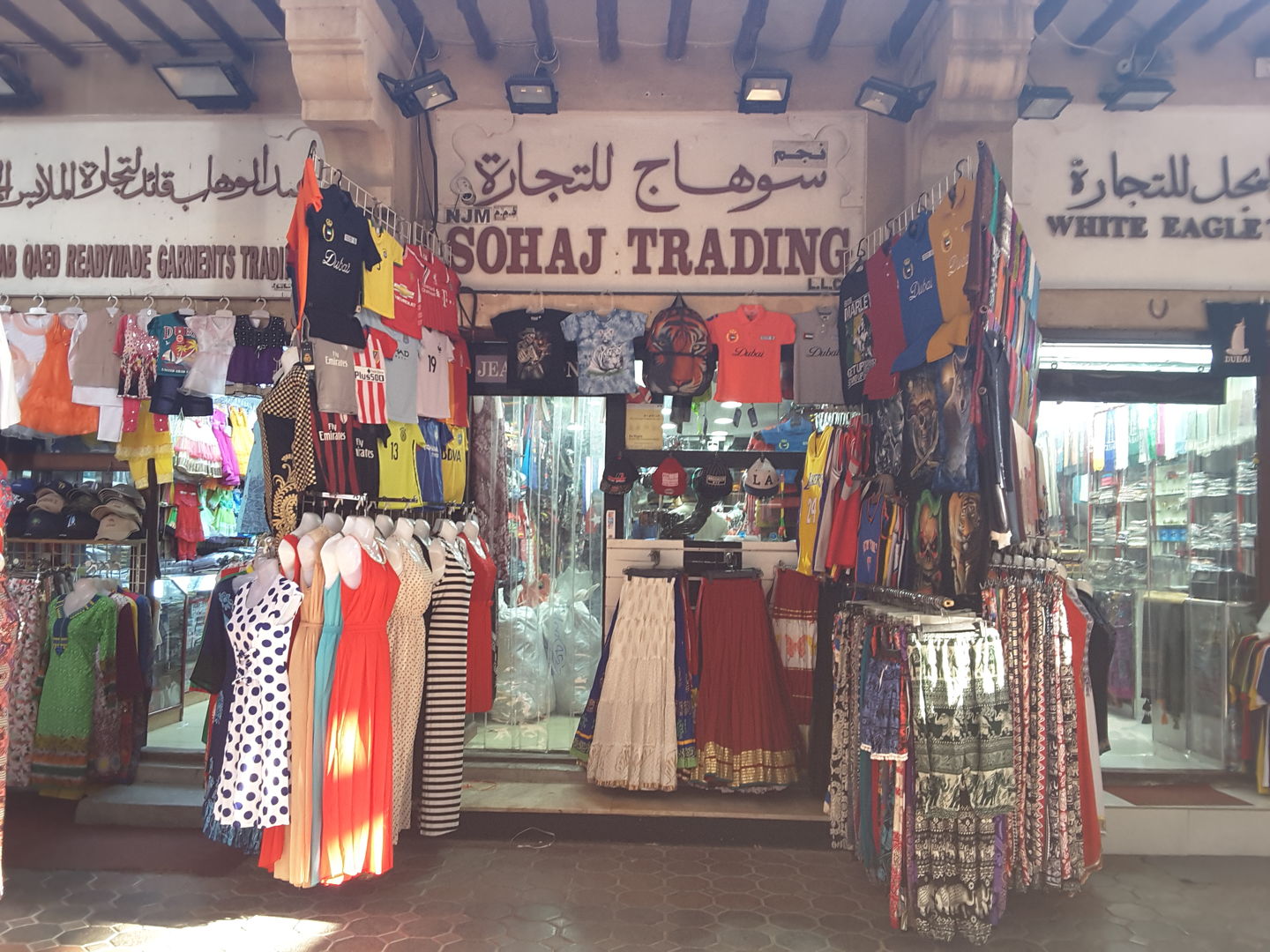 HiDubai-business-njm-sohaj-trading-shopping-apparel-meena-bazar-al-souq-al-kabeer-dubai-2