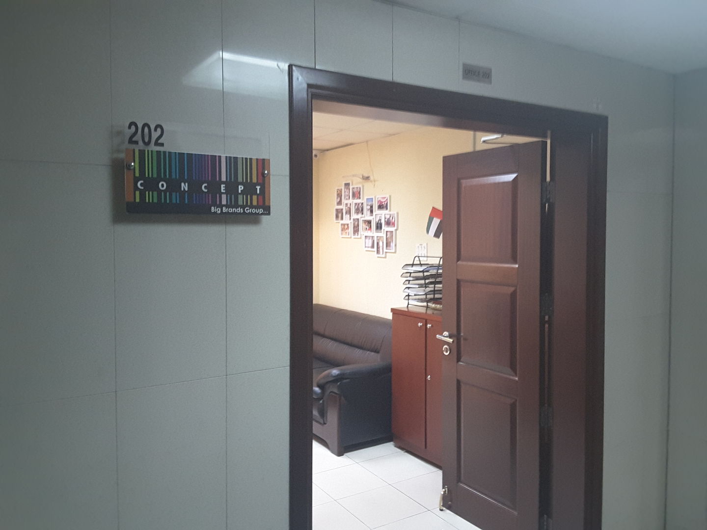 HiDubai-business-concept-big-brands-general-trading-b2b-services-distributors-wholesalers-al-karama-dubai-2