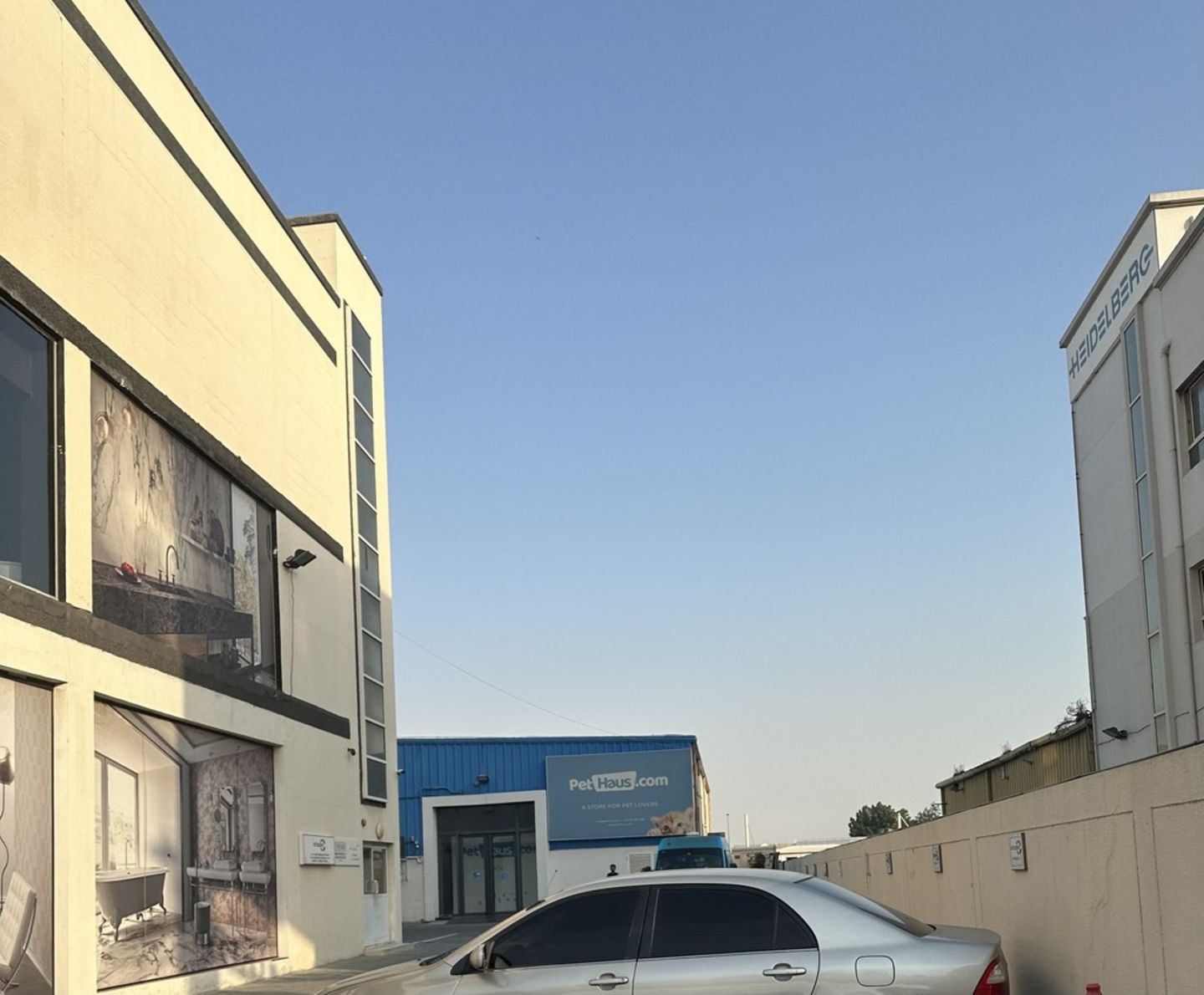 HiDubai-business-pet-house-domestic-pets-boarding-animals-pets-plants-animal-shelters-adoption-centres-al-quoz-industrial-1-dubai