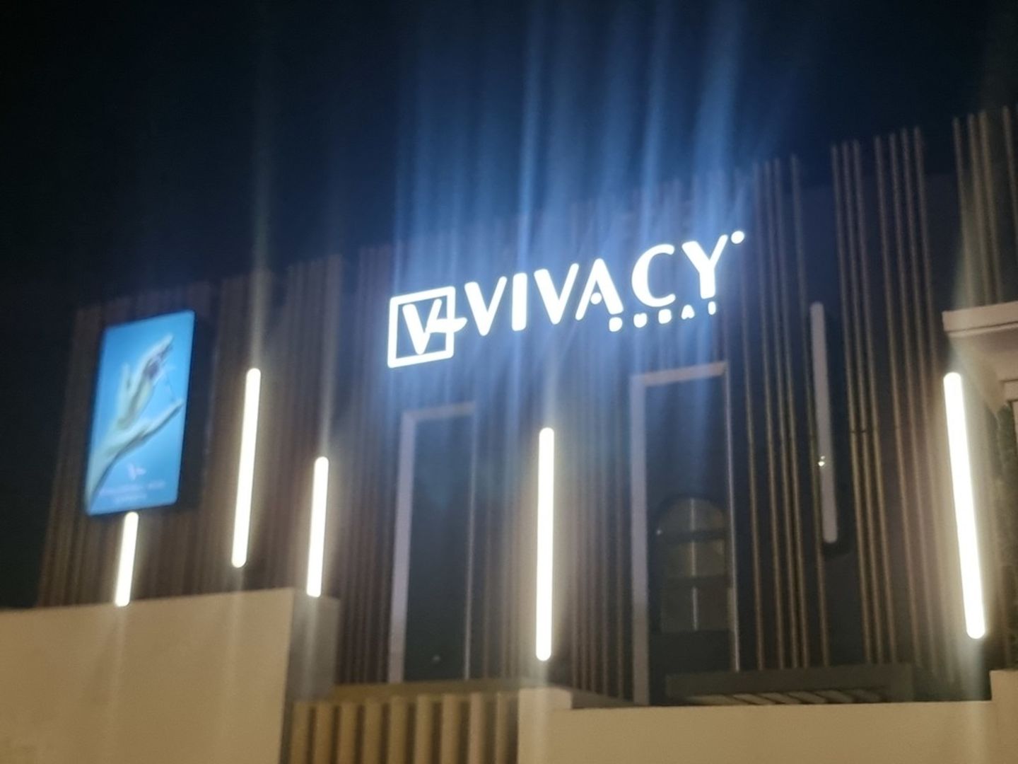 HiDubai-business-vivacy-cosmetics-center-beauty-wellness-health-beauty-cosmetics-products-manufacturers-jumeirah-1-dubai