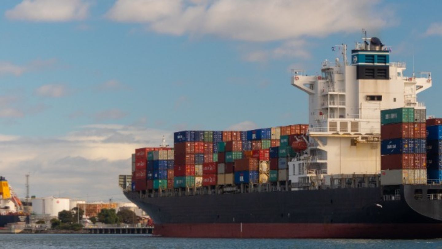 HiDubai-business-micco-transport-and-shipping-services-shipping-logistics-road-cargo-services-international-city-warsan-1-dubai