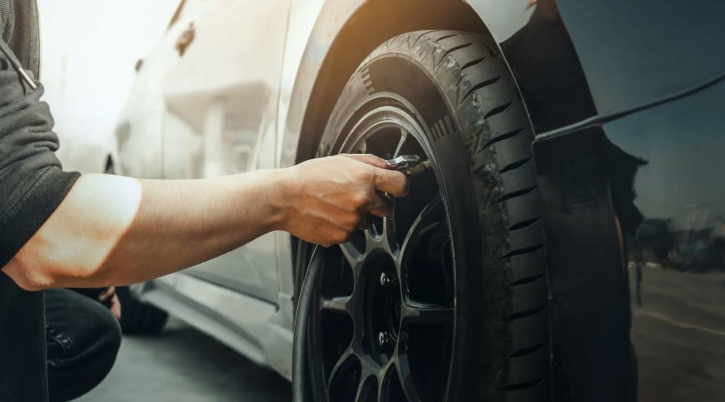 HiDubai-business-nad-al-sheba-vehicle-and-heavy-equipment-repairing-garage-transport-vehicle-services-car-assistance-repair-ras-al-khor-industrial-2-dubai