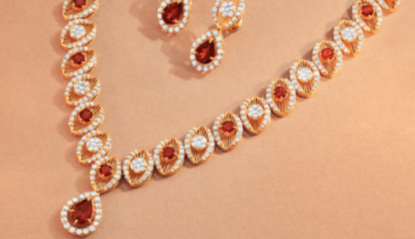 HiDubai-business-malabar-gold-shopping-jewellery-precious-stones-al-daghaya-dubai