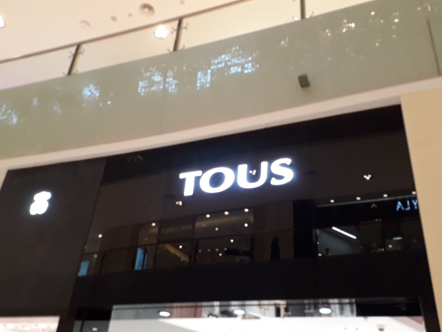 HiDubai-business-tous-shopping-jewellery-precious-stones-burj-khalifa-dubai-2