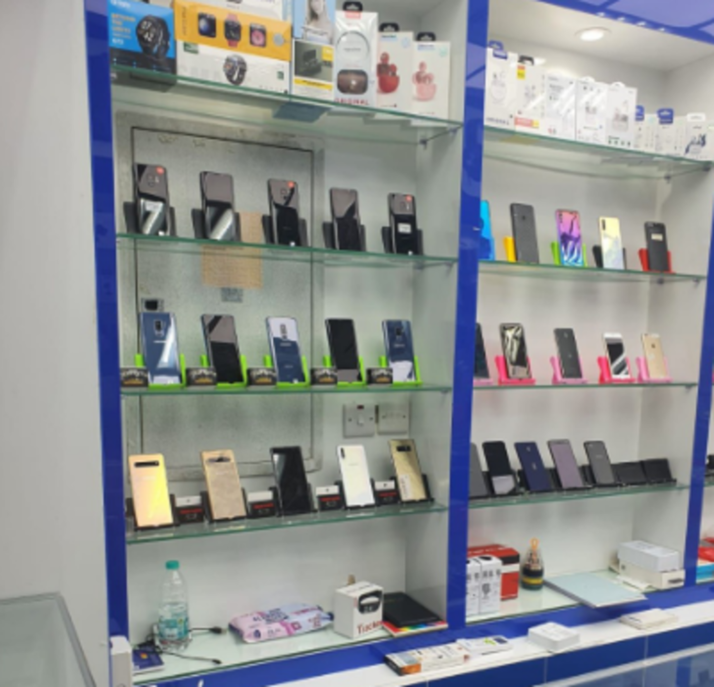 HiDubai-business-gull-muhammad-mobile-phones-accessories-trading-shopping-consumer-electronics-al-hamriya-dubai