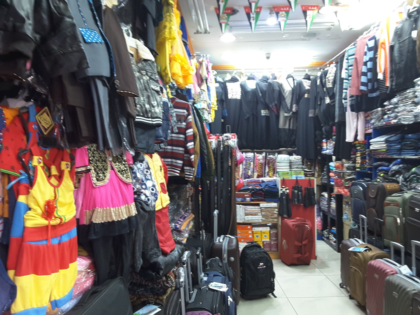 HiDubai-business-hadaya-almadenah-general-trading-shopping-apparel-ayal-nasir-dubai-2