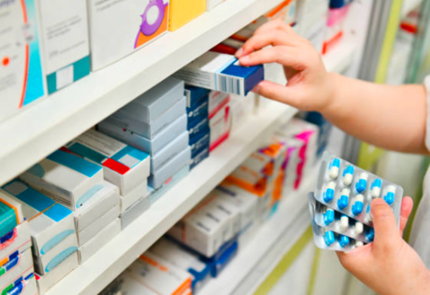 HiDubai-business-aster-pharmacy-beauty-wellness-health-pharmacy-dubai-silicon-oasis-nadd-hessa-dubai-4
