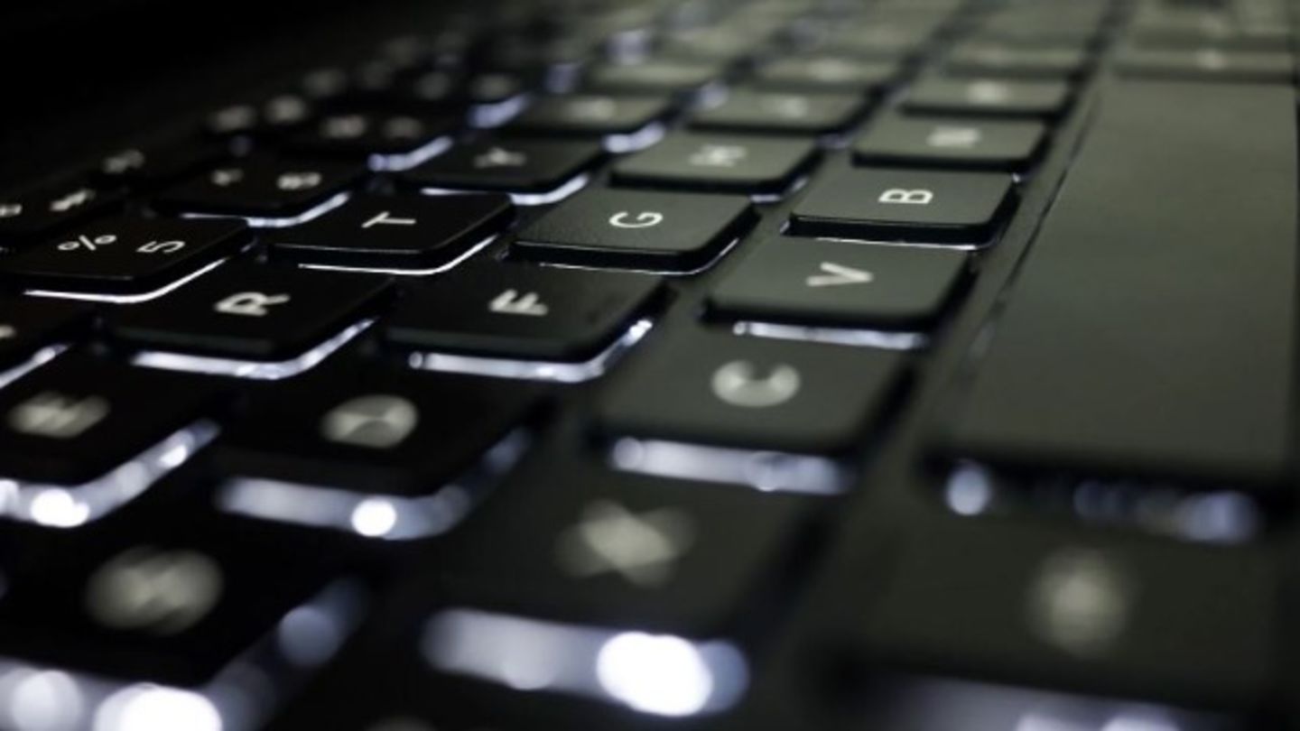 HiDubai-business-metaworld-computers-shopping-consumer-electronics-al-fahidi-al-souq-al-kabeer-dubai