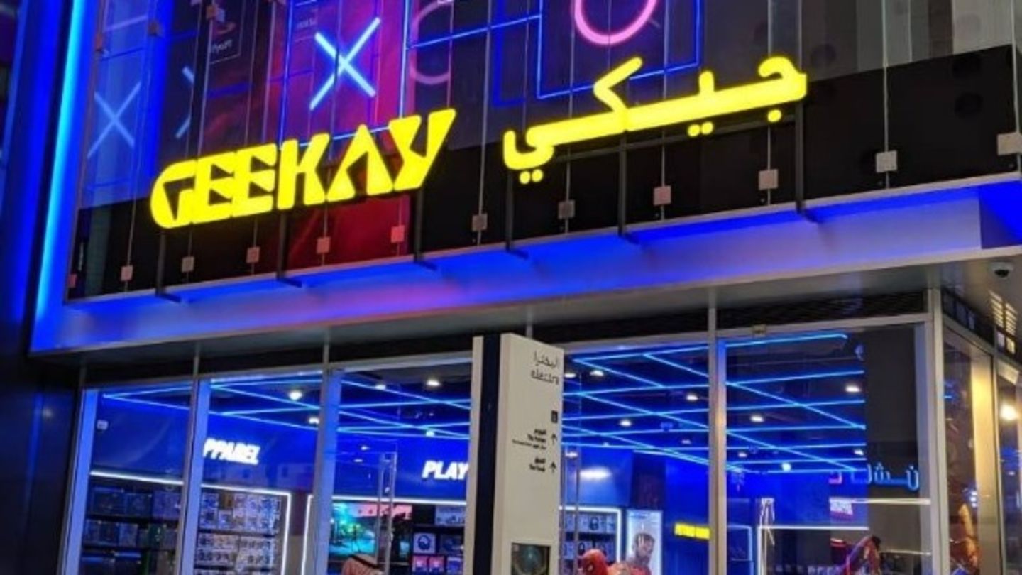 HiDubai-business-geekay-shopping-consumer-electronics-al-khawaneej-1-dubai