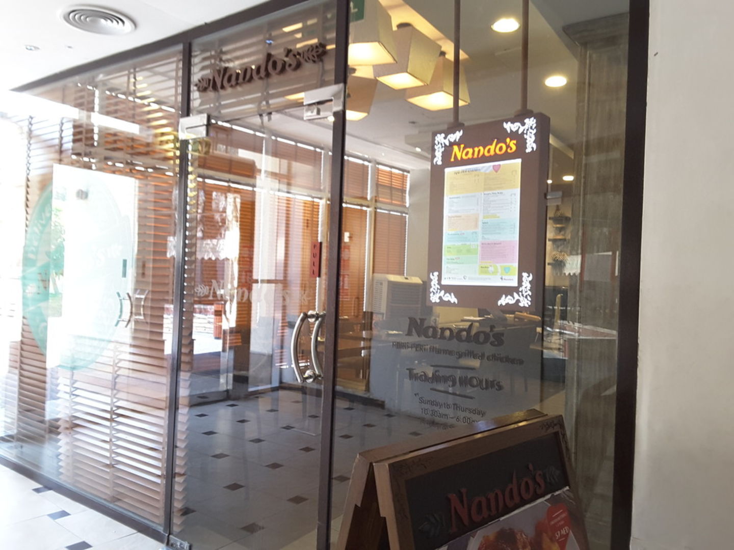 HiDubai-business-nandos-food-beverage-restaurants-bars-dubai-internet-city-al-sufouh-2-dubai-6