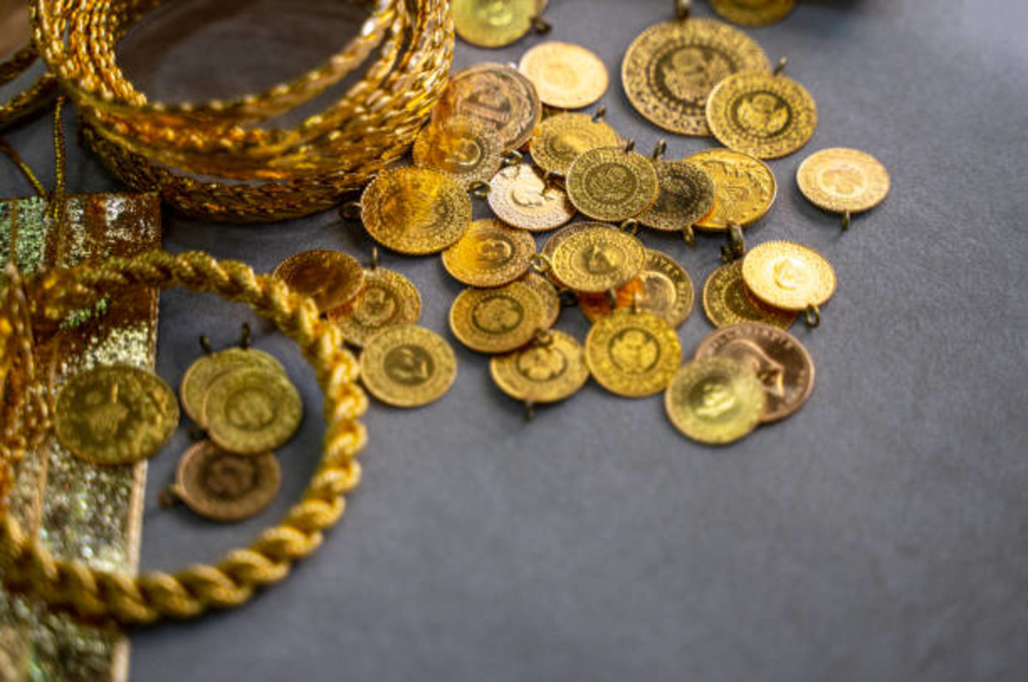 HiDubai-business-leyan-ashref-general-trading-shopping-jewellery-precious-stones-al-daghaya-dubai