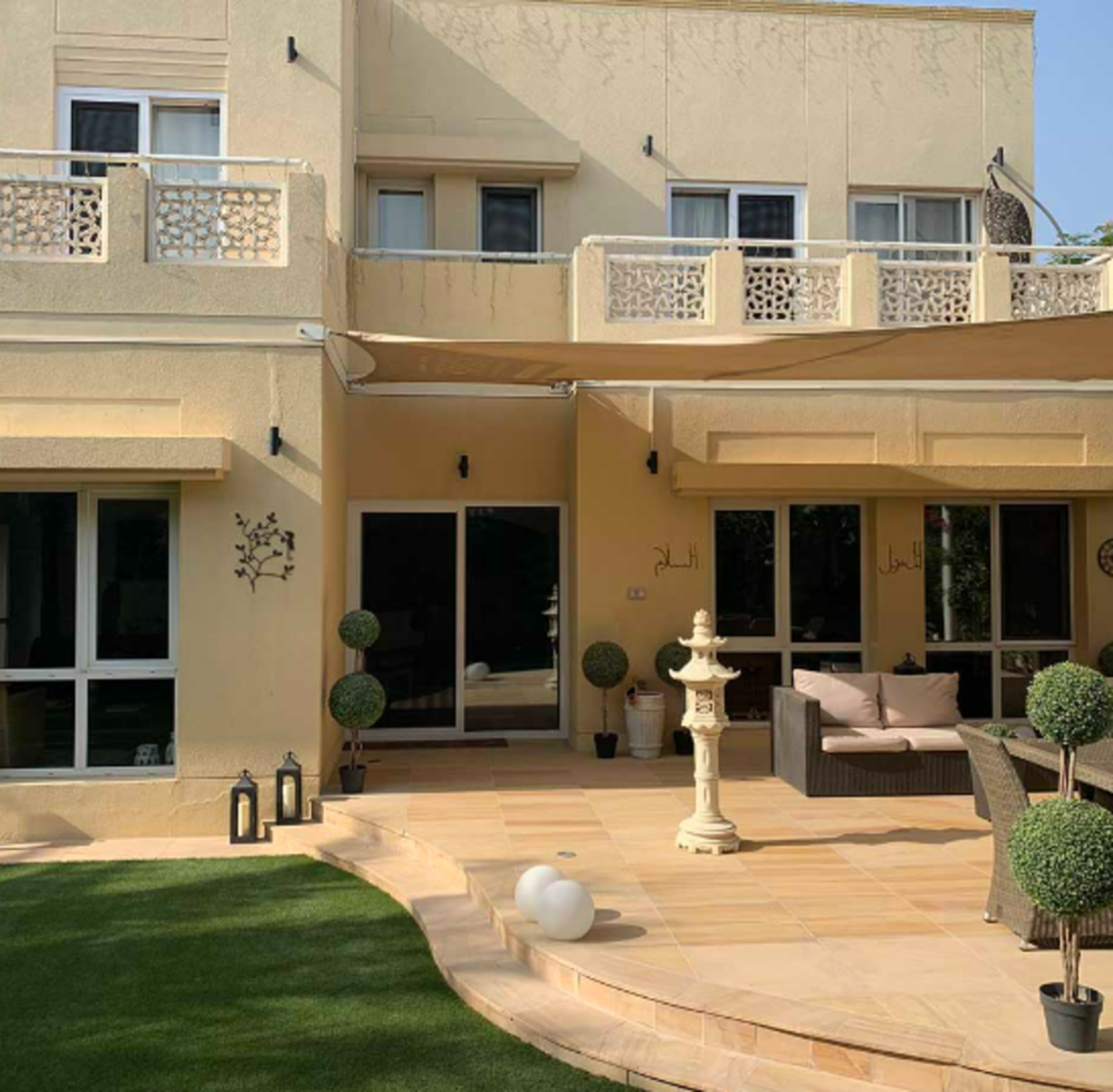 HiDubai-business-safety-screens-aluminium-installation-b2b-services-construction-building-material-trading-dubai-investment-park-1-dubai